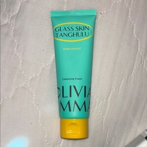 Olivia Umma Cleansing Foam
